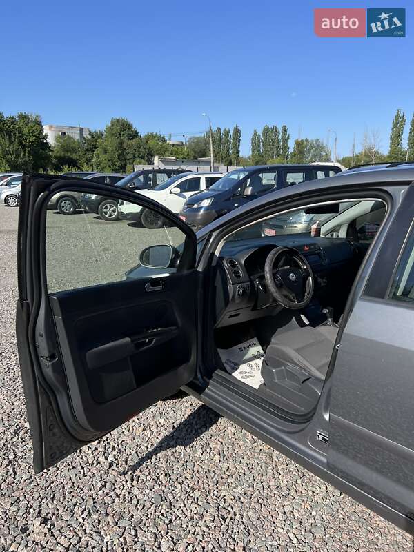 Хетчбек Volkswagen Golf 2005 в Черкасах