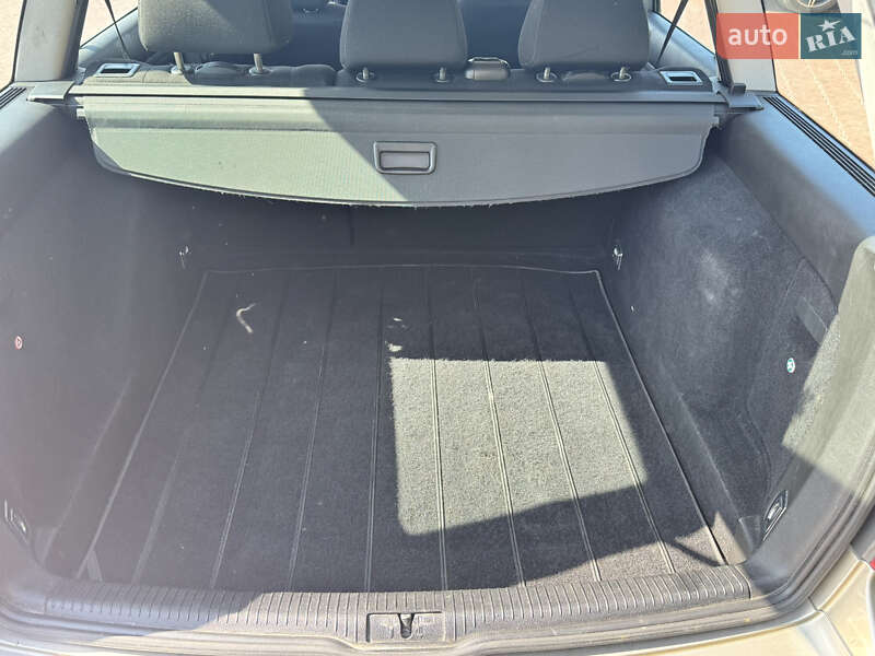 Універсал Volkswagen Golf 2005 в Вінниці