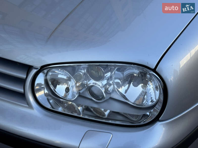 Хетчбек Volkswagen Golf 2001 в Вінниці