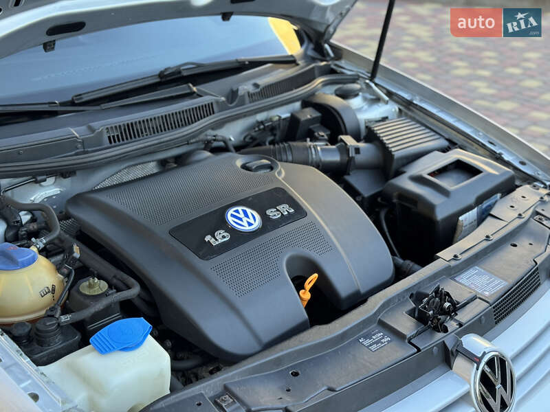 Хетчбек Volkswagen Golf 2001 в Вінниці