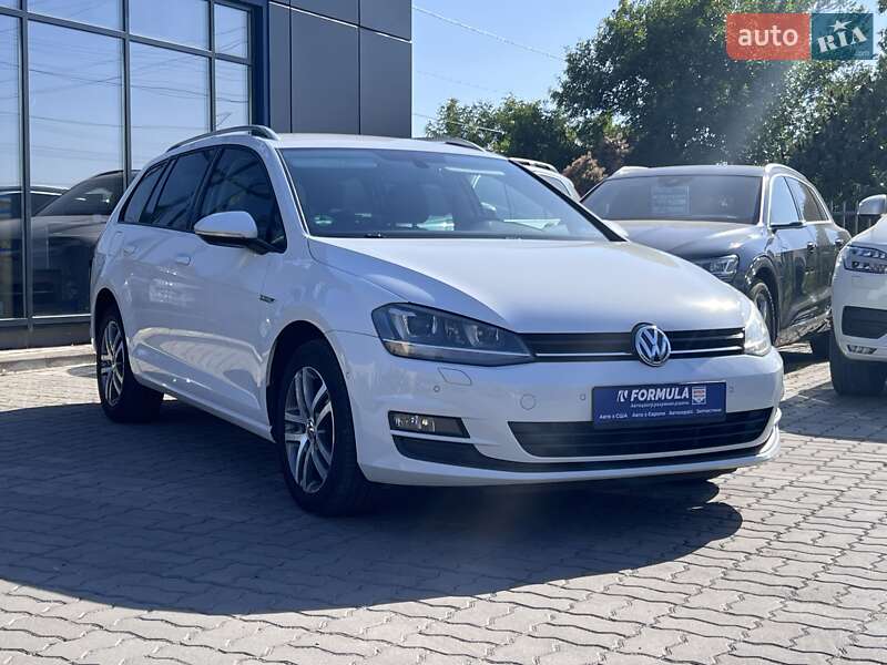 Універсал Volkswagen Golf 2014 в Нововолинську