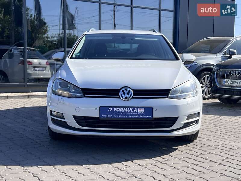 Універсал Volkswagen Golf 2014 в Нововолинську