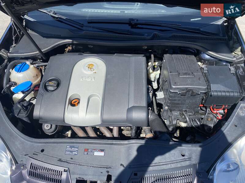 Хэтчбек Volkswagen Golf 2005 в Черкассах