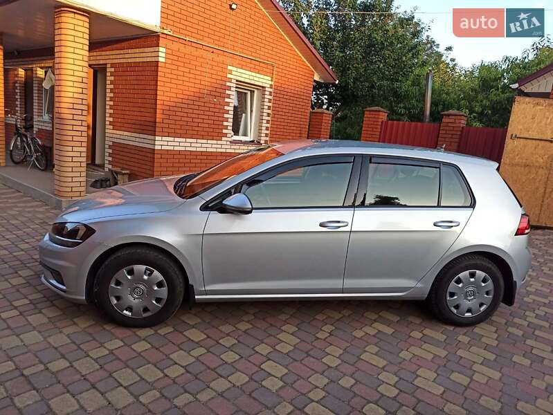 Хэтчбек Volkswagen Golf 2020 в Хмельницком