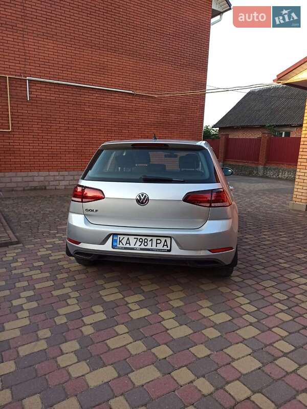 Хэтчбек Volkswagen Golf 2020 в Хмельницком