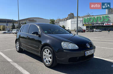 Хэтчбек Volkswagen Golf 2006 в Киеве
