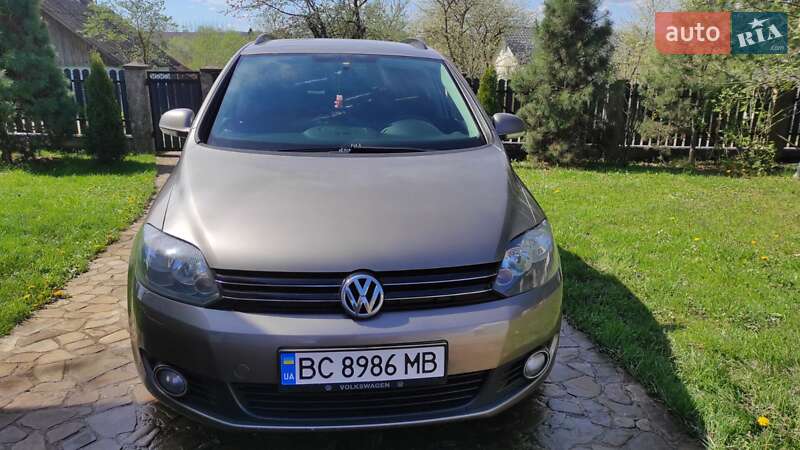 Хетчбек Volkswagen Golf 2011 в Львові