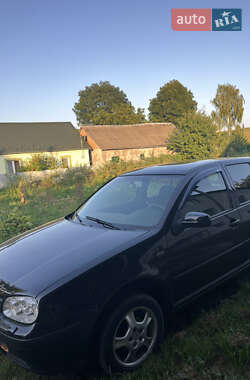 Хэтчбек Volkswagen Golf 2000 в Тернополе