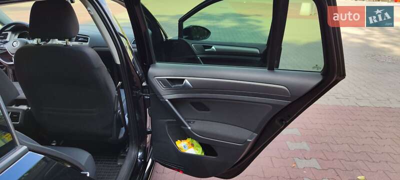 Універсал Volkswagen Golf 2013 в Шепетівці