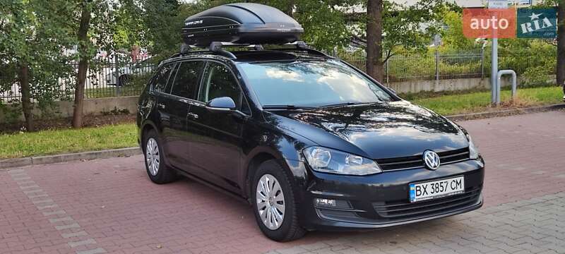 Універсал Volkswagen Golf 2013 в Шепетівці