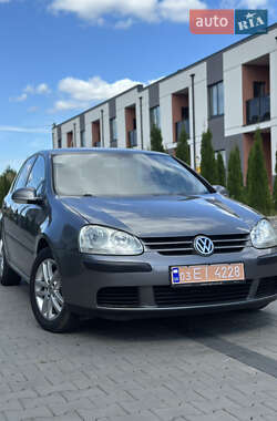 Хэтчбек Volkswagen Golf 2005 в Луцке