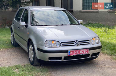 Хэтчбек Volkswagen Golf 2001 в Самборе