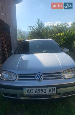 Універсал Volkswagen Golf 2000 в Рахові