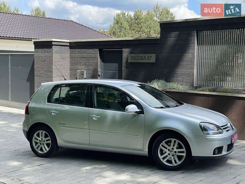 Хетчбек Volkswagen Golf 2008 в Чернігові
