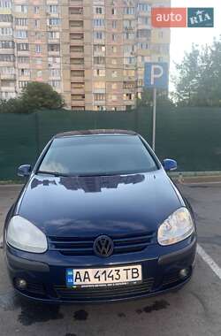 Хетчбек Volkswagen Golf 2005 в Києві