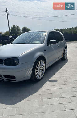 Хетчбек Volkswagen Golf 2002 в Львові