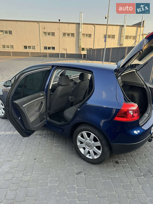 Хетчбек Volkswagen Golf 2007 в Мукачевому