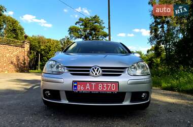 Хетчбек Volkswagen Golf 2006 в Звягелі