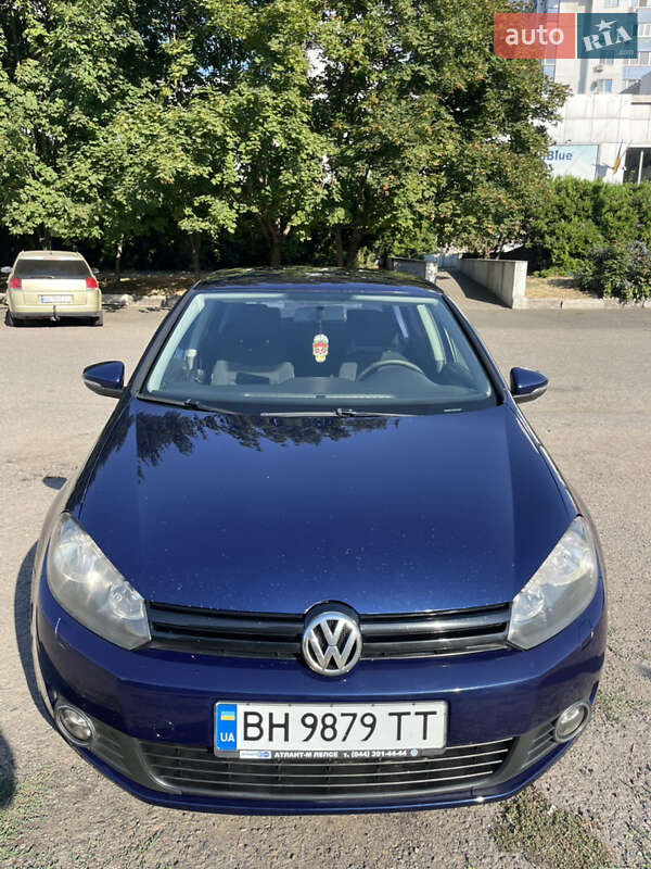 Хэтчбек Volkswagen Golf 2010 в Одессе
