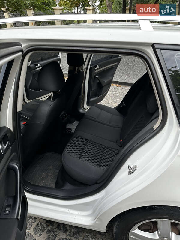 Универсал Volkswagen Golf 2011 в Днепре