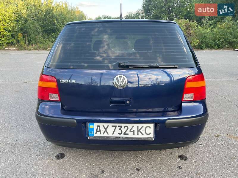 Хетчбек Volkswagen Golf 2002 в Харкові