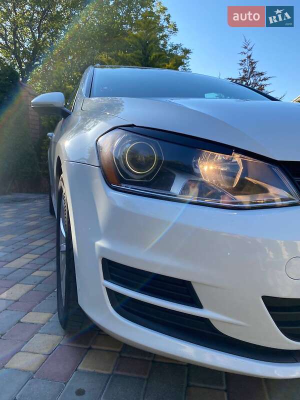 Універсал Volkswagen Golf 2016 в Одесі