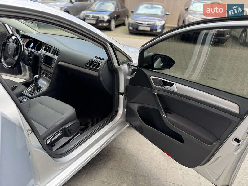 Универсал Volkswagen Golf 2016 в Львове фото 15 Универсал Volkswagen Golf 2016 в Львове