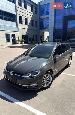 Універсал Volkswagen Golf 2018 в Києві