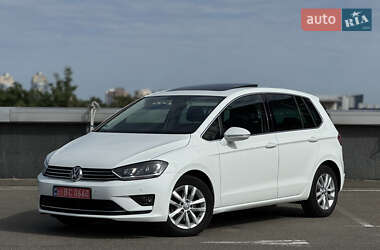 Хетчбек Volkswagen Golf 2017 в Києві
