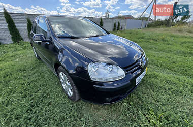 Хэтчбек Volkswagen Golf 2007 в Брошневе-Осаде