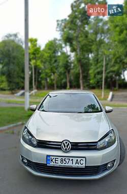 Хэтчбек Volkswagen Golf 2010 в Каменском