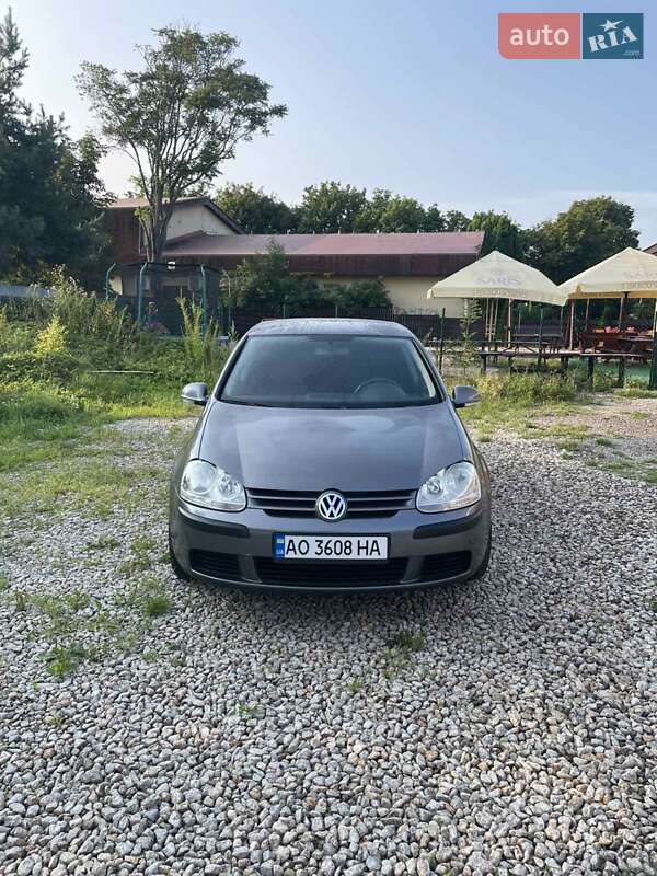 Volkswagen Golf 2005