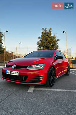 Хэтчбек Volkswagen Golf 2016 в Харькове