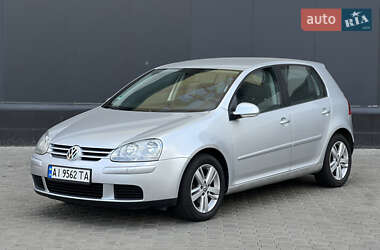 Хетчбек Volkswagen Golf 2005 в Києві