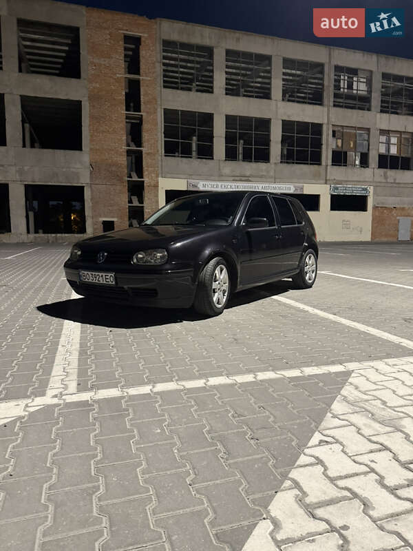 Хетчбек Volkswagen Golf 2003 в Тернополі