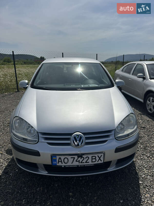 Volkswagen Golf 2004