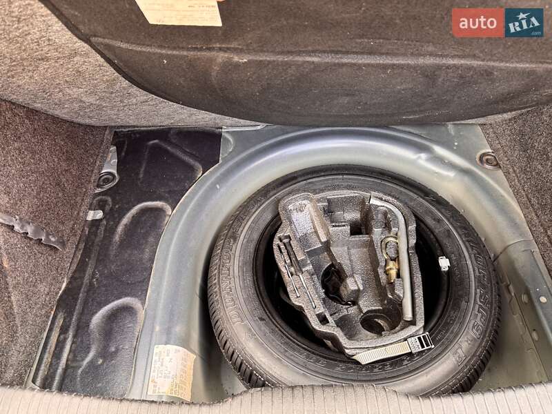 Хетчбек Volkswagen Golf 2003 в Вінниці