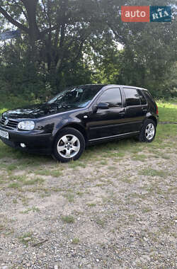 Хетчбек Volkswagen Golf 2002 в Сторожинці