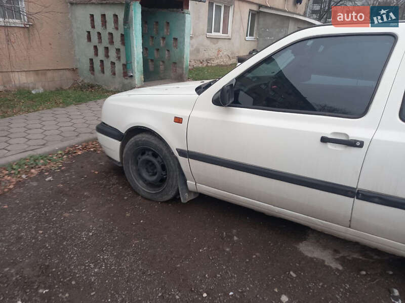 Хэтчбек Volkswagen Golf 1993 в Ивано-Франковске фото 4 Хэтчбек Volkswagen Golf 1993 в Ивано-Франковске