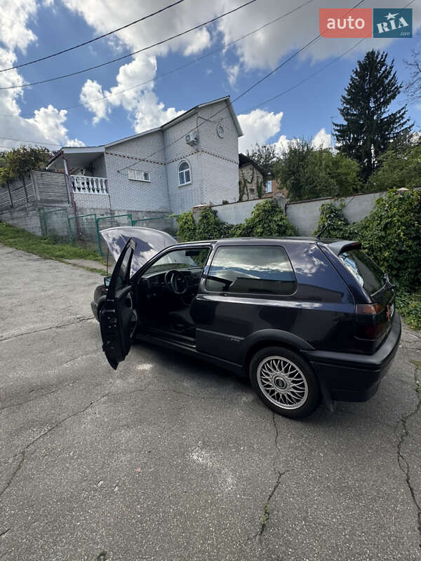 Хетчбек Volkswagen Golf 1992 в Києві