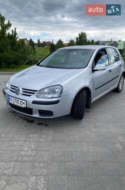 Хетчбек Volkswagen Golf 2004 в Хмельницькому