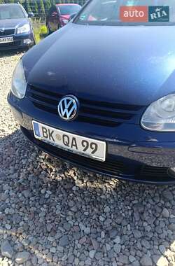 Хэтчбек Volkswagen Golf 2009 в Луцке