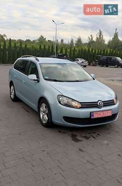 Универсал Volkswagen Golf 2010 в Надворной