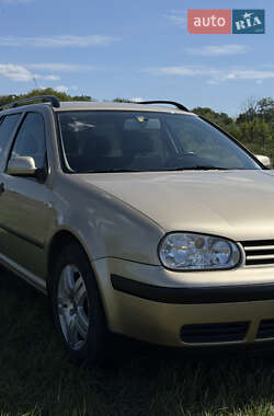 Универсал Volkswagen Golf 2002 в Новомиргороде