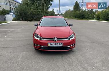 Хэтчбек Volkswagen Golf 2018 в Киеве