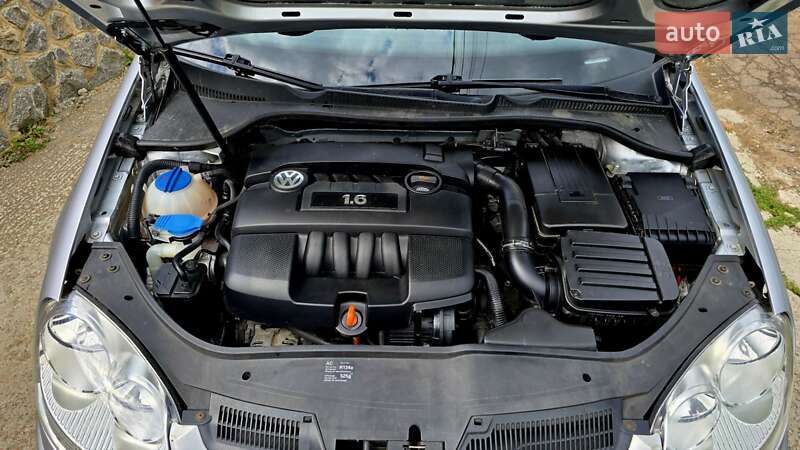 Хэтчбек Volkswagen Golf 2006 в Полтаве