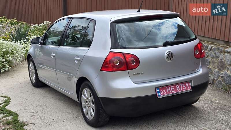 Хэтчбек Volkswagen Golf 2006 в Полтаве