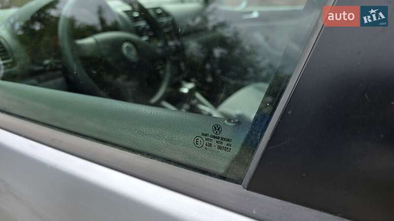 Хэтчбек Volkswagen Golf 2006 в Полтаве