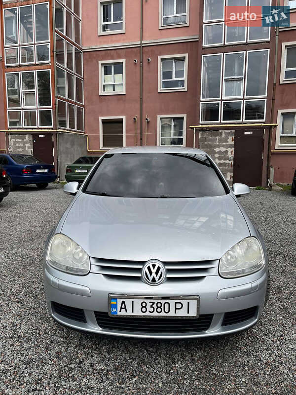 Хэтчбек Volkswagen Golf 2008 в 