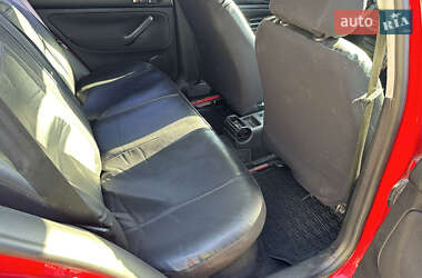 Универсал Volkswagen Golf 2000 в Владимире